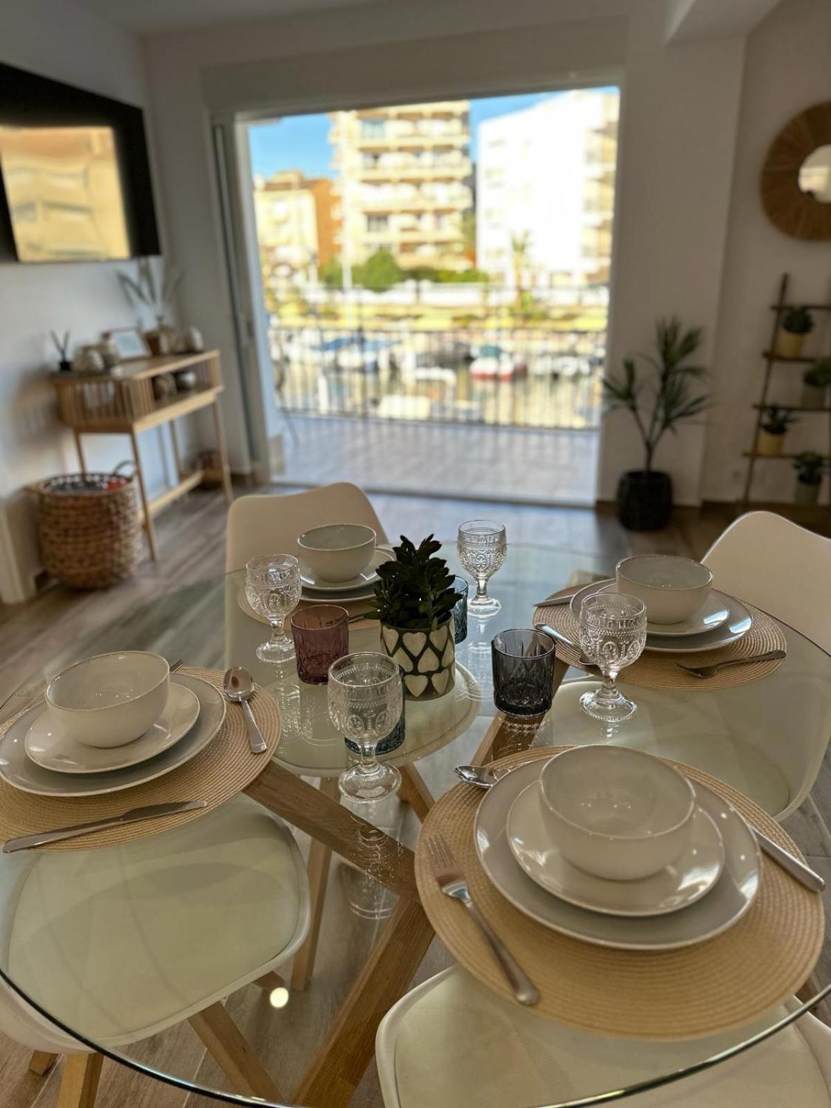 Waterfront 3 Bed Apartment, 90M From The Beach Platja de Larenal Exteriör bild