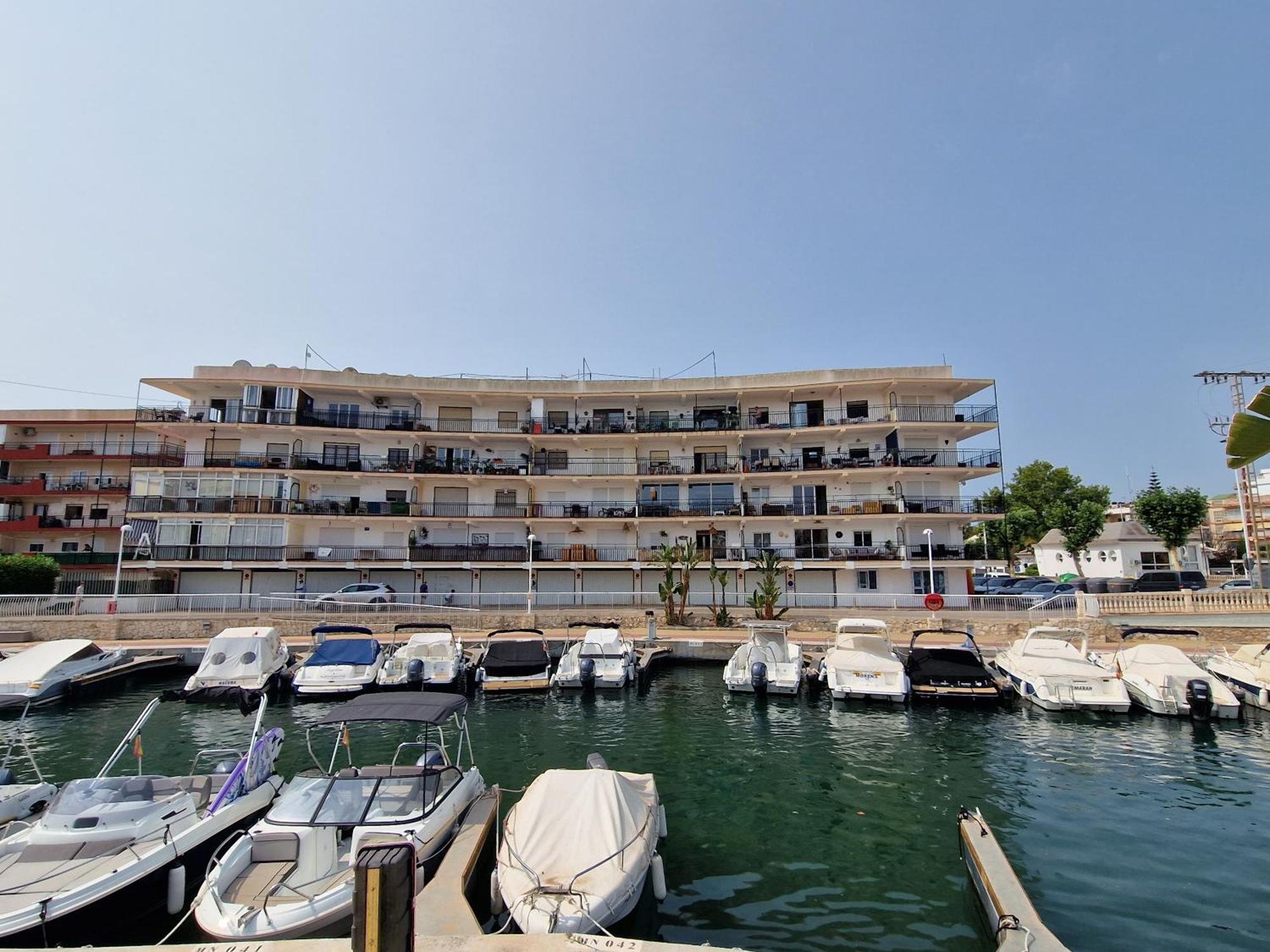Waterfront 3 Bed Apartment, 90M From The Beach Platja de Larenal Exteriör bild