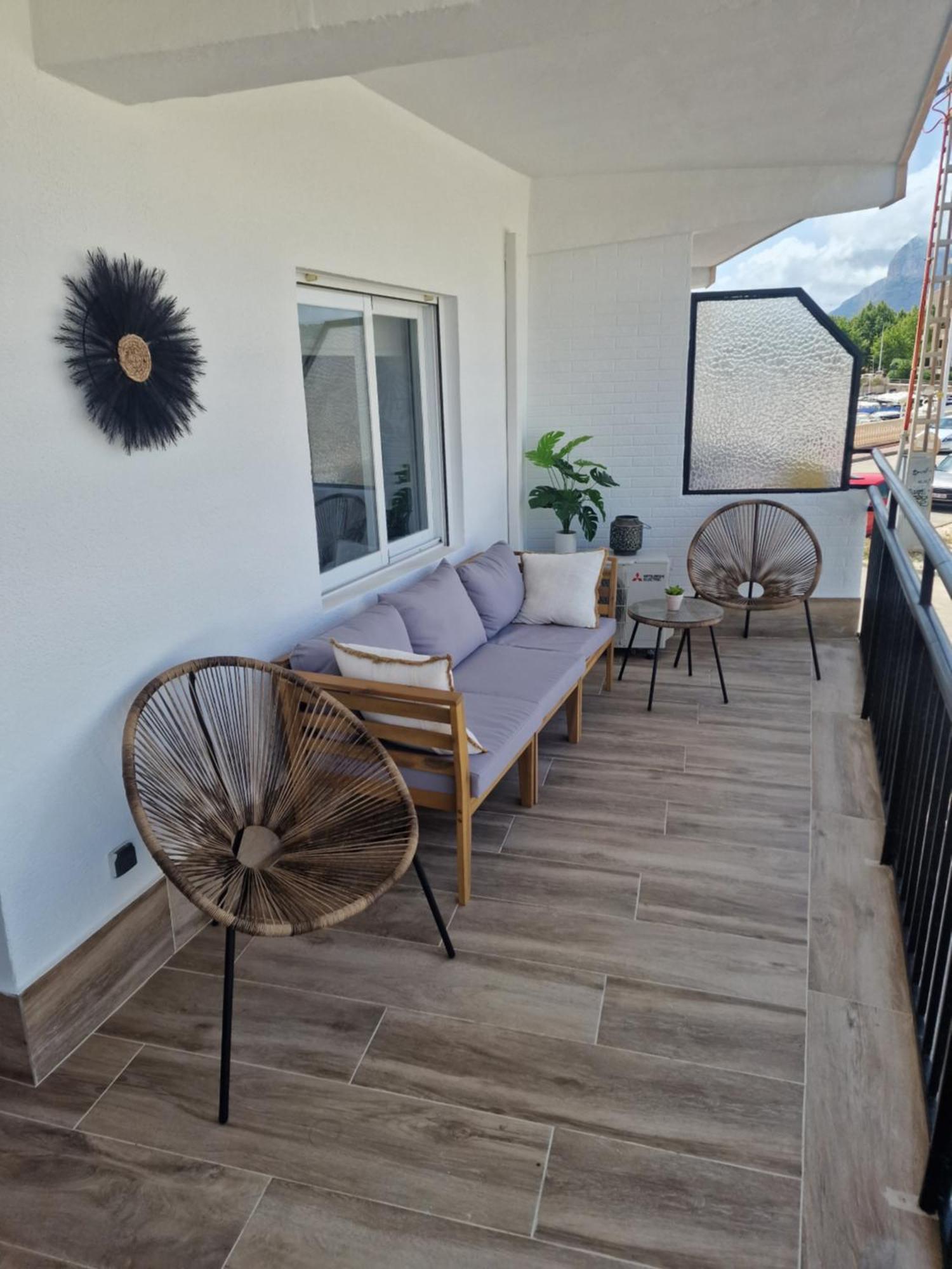 Waterfront 3 Bed Apartment, 90M From The Beach Platja de Larenal Exteriör bild