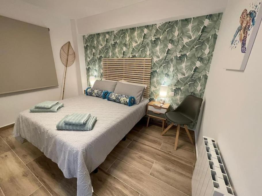 Waterfront 3 Bed Apartment, 90M From The Beach Platja de Larenal Exteriör bild