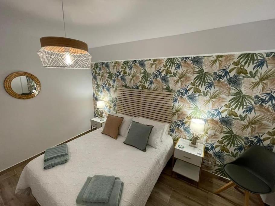 Waterfront 3 Bed Apartment, 90M From The Beach Platja de Larenal Exteriör bild