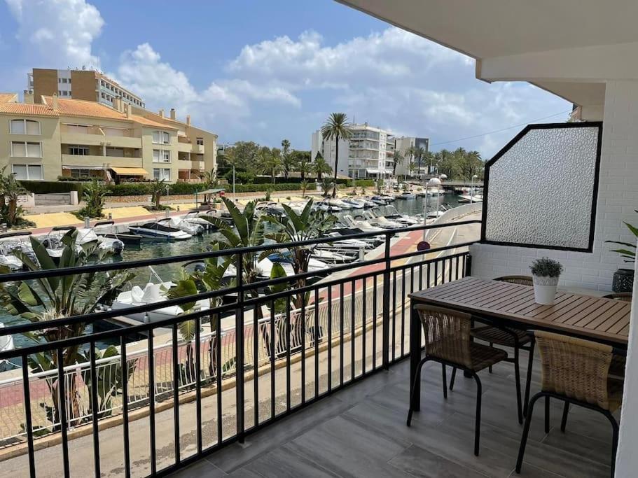 Waterfront 3 Bed Apartment, 90M From The Beach Platja de Larenal Exteriör bild