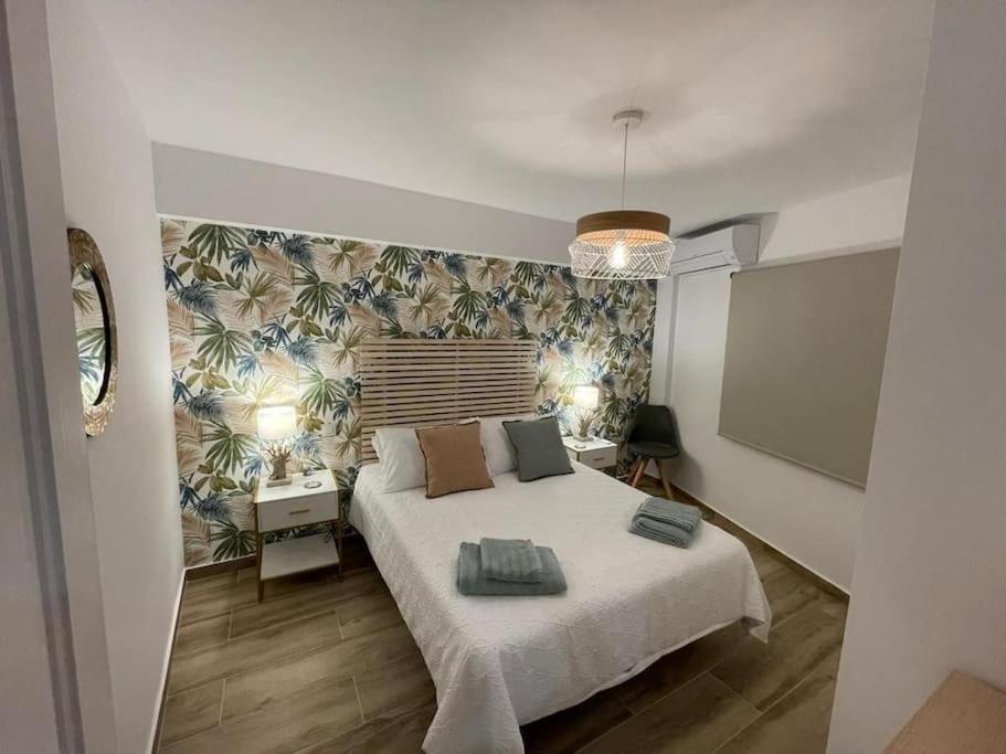 Waterfront 3 Bed Apartment, 90M From The Beach Platja de Larenal Exteriör bild